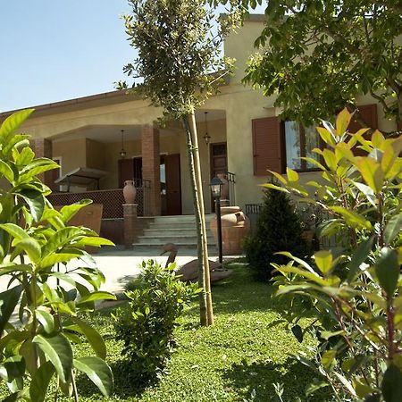 Le Camere Di Nonna Mara Montescudaio Habitación foto